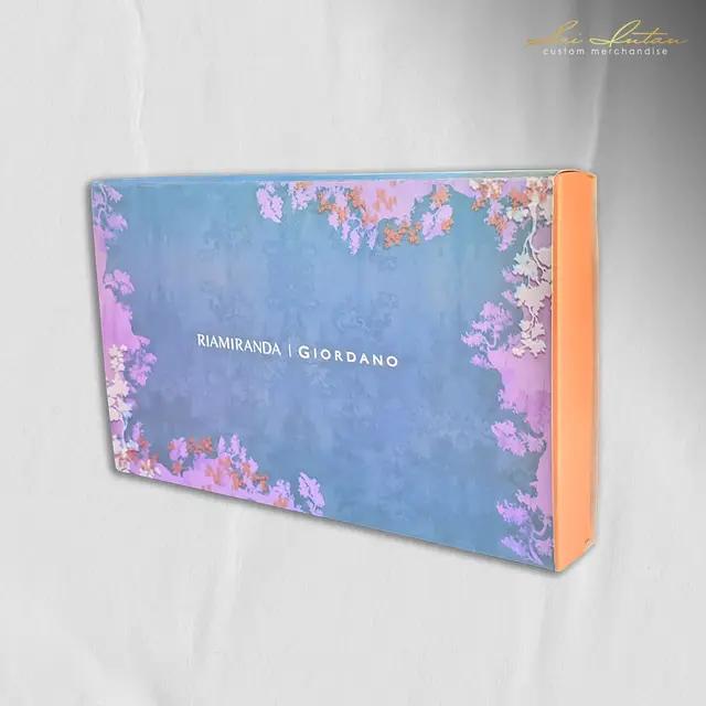 Hardbox Kolaborasi Giordano — Riamiranda