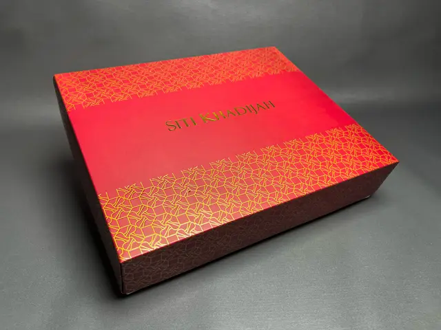 Hardbox Mukena Motif — Siti Khadijah
